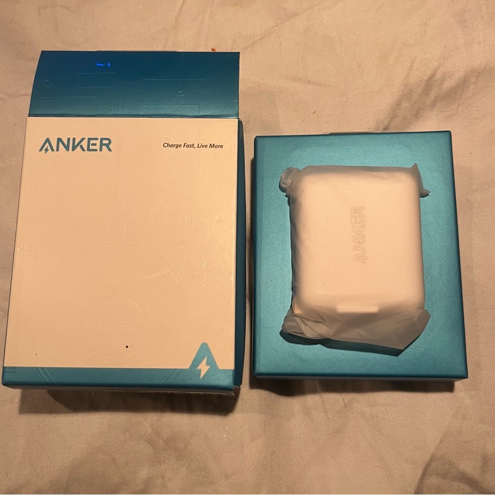 Anker - Powerport III Fast Wall Charger- White